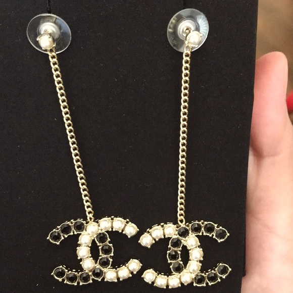 CHANEL Jewelry - Chanel black crystal pearl dangle earrings